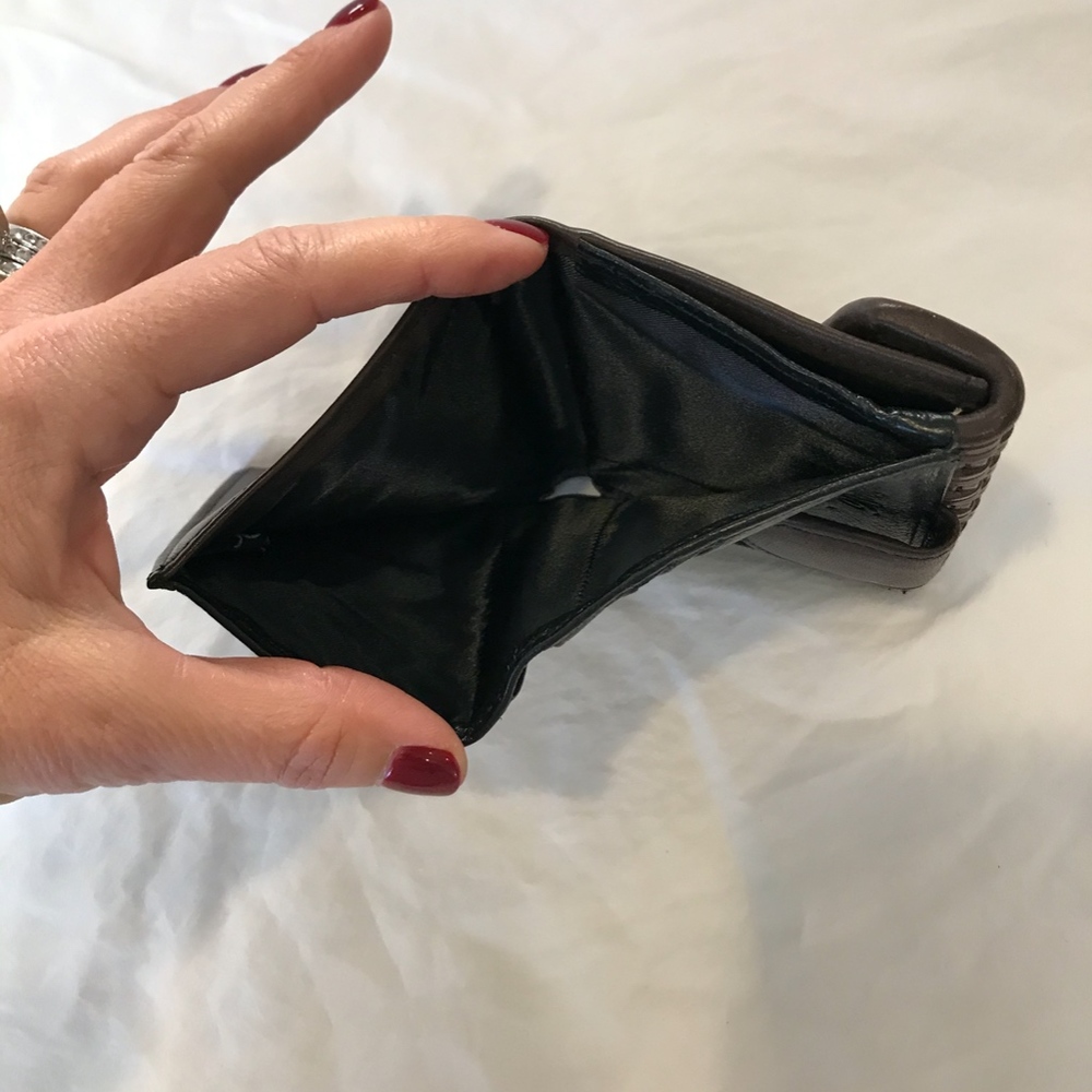 Brighton Wallet - Picture 5 of 5